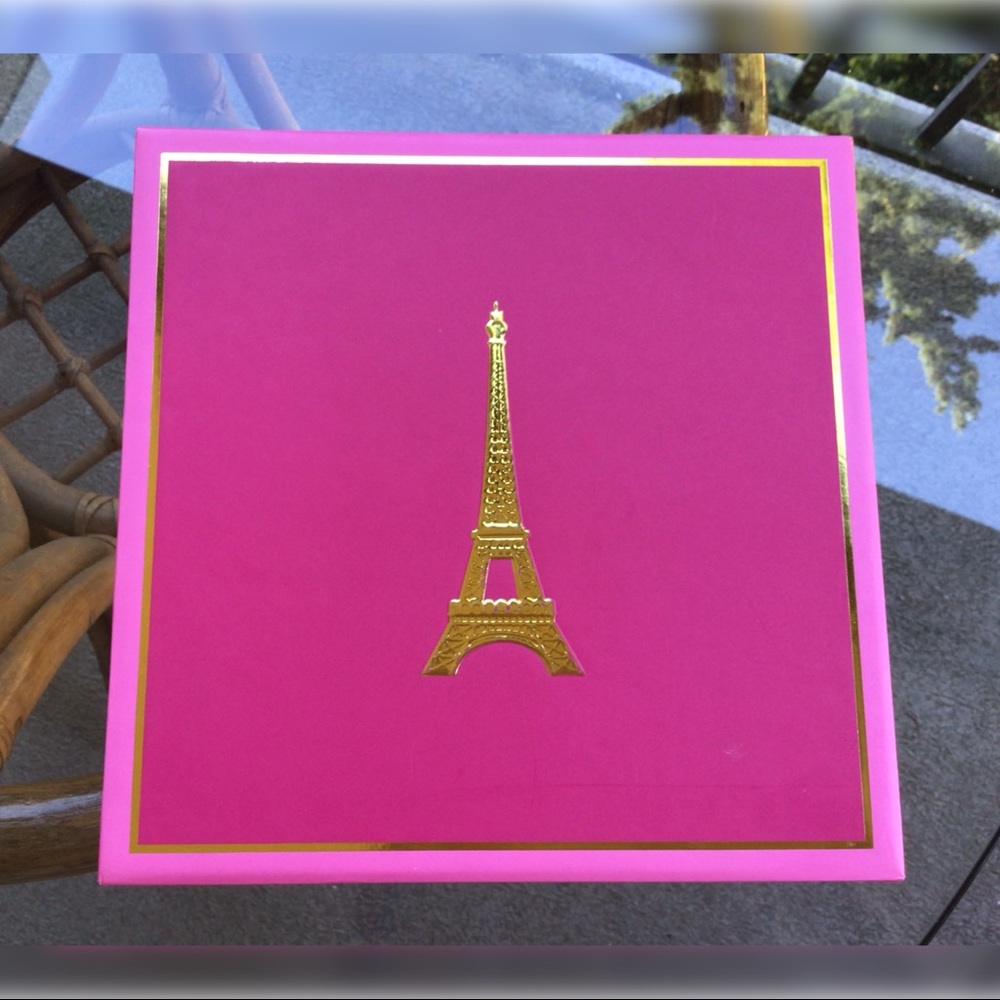 Paris storage box